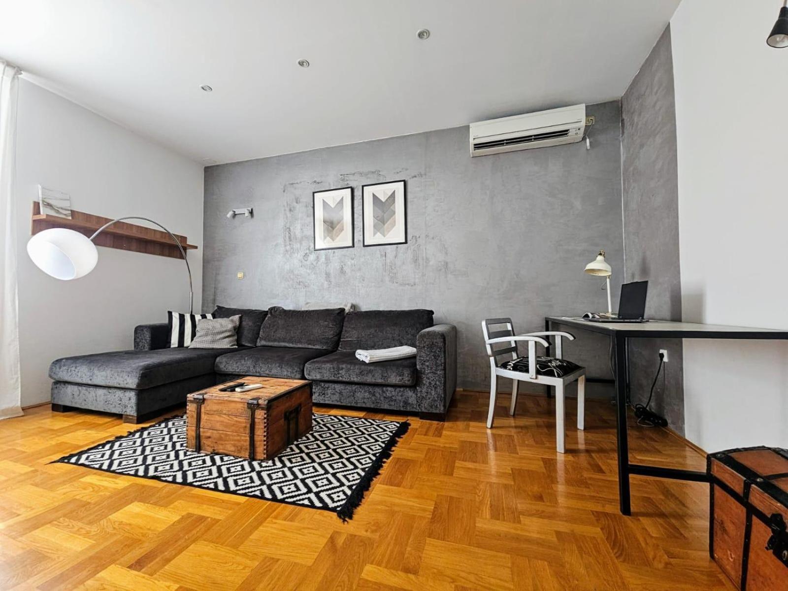 Reful Apartment